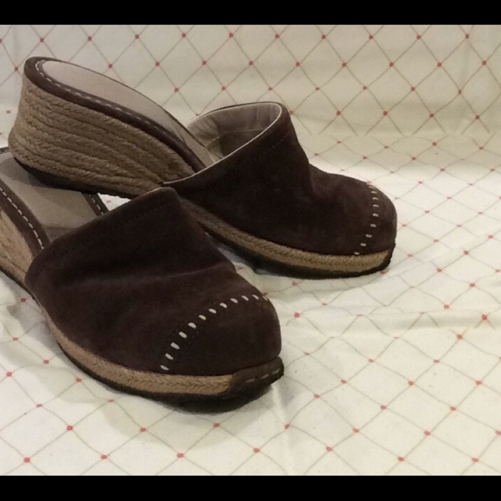 Women’s UGG Brown Suede Mules